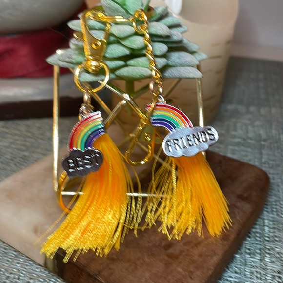 Best Friends Rainbow Keychains - Picture 3 of 6
